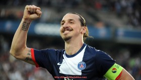 世俱杯直播-曼联2023年世俱杯精彩集锦回顾，关键进球与防守瞬间